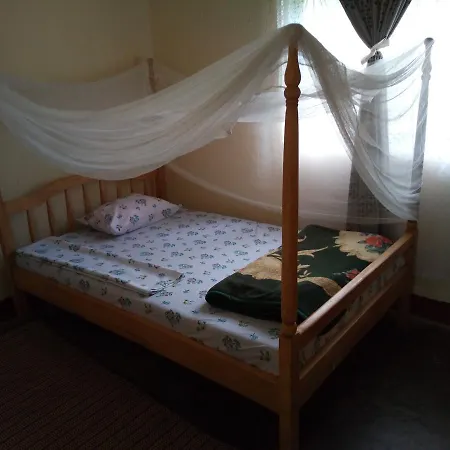 Rwenzori Trekking Homestay Nyakalengija Exterior photo